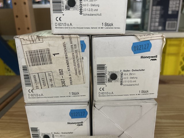 7x onderdelen voor groepenkast/schakelkast w.o. honeywell, busch-jaeger - afbeelding 3 van  3