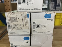 7x onderdelen voor groepenkast/schakelkast w.o. honeywell, busch-jaeger - afbeelding 3 van  3
