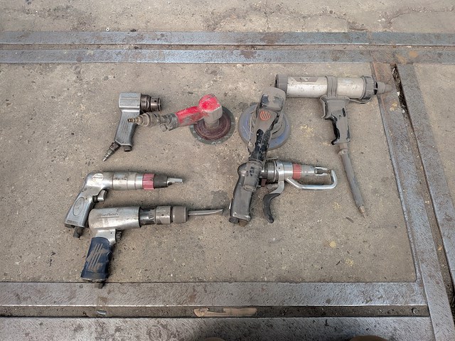 7x pneumatisch gereedschap - afbeelding 1 van  16