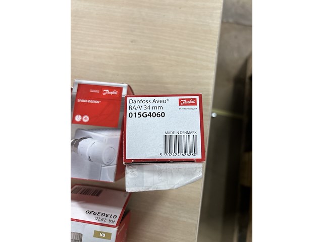 7x radiator thermostaat, w.o. honeywell, danfuss - afbeelding 4 van  5