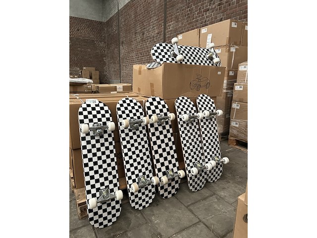 7x skateboard - afbeelding 1 van  4