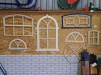 7x stalraam met diverse gereedschap - afbeelding 1 van  5