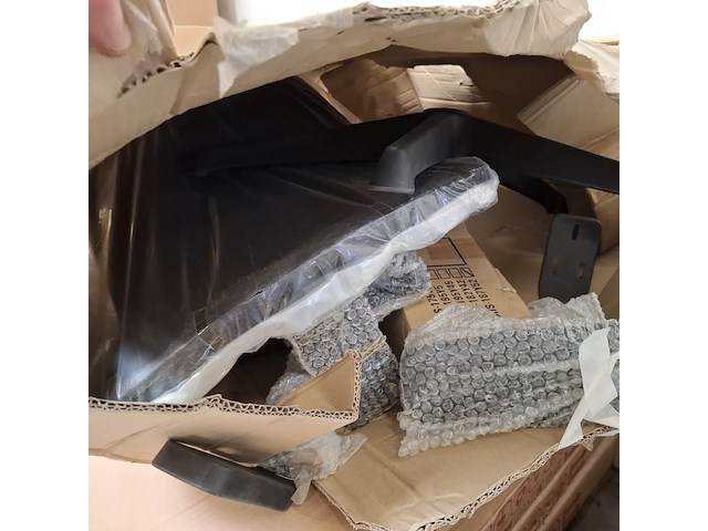 7x tafel 80x80cm met bureaustoel - afbeelding 3 van  3