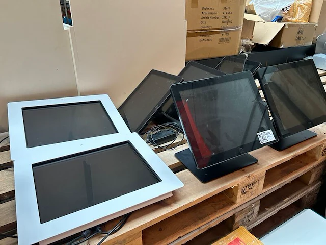 7x touchscreen-monitoren en pos-kassasystemen, w.o. ēlo - afbeelding 2 van  8