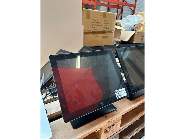 7x touchscreen-monitoren en pos-kassasystemen, w.o. ēlo - afbeelding 4 van  8