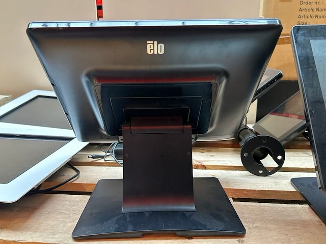 7x touchscreen-monitoren en pos-kassasystemen, w.o. ēlo - afbeelding 7 van  8