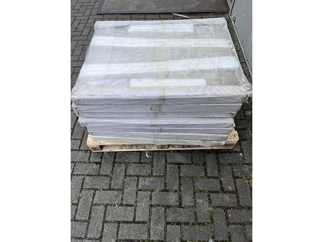 7x type 11 radiatoren hoog 100cm x breed 80cm, sanica, met bovenrooster, wit - afbeelding 2 van  3