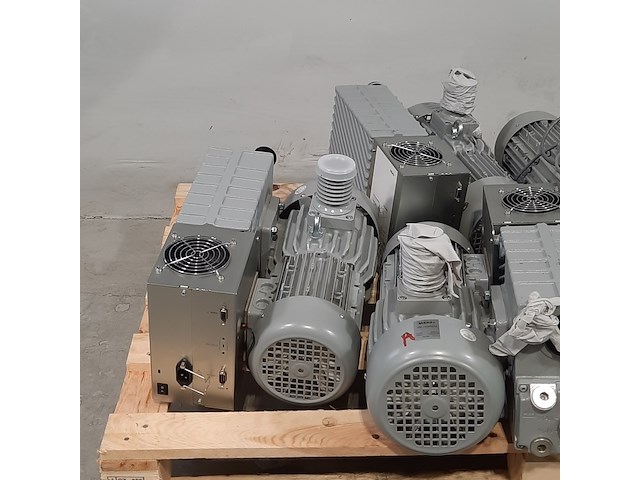 7x vacuümpomp , agilent technologies , ms40+ - afbeelding 9 van  15