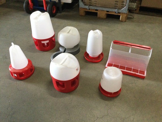 7x voederbakken, doorzichtig/rood/zwart - afbeelding 1 van  2