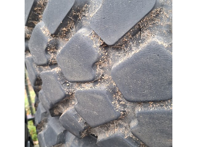 7x vrachtwagenband en 1x terreinband, michelin/cooper, o.a. xzl - afbeelding 3 van  11