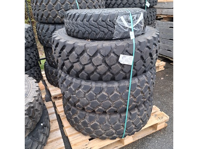 7x vrachtwagenband en 1x terreinband, michelin/cooper, o.a. xzl - afbeelding 4 van  11