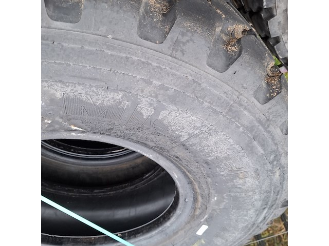 7x vrachtwagenband en 1x terreinband, michelin/cooper, o.a. xzl - afbeelding 10 van  11