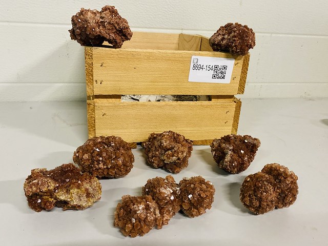 8 aragoniet clusters - afbeelding 1 van  7