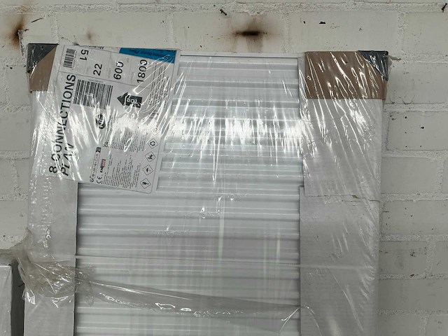 8-connections plan 22-600x1800 radiator - afbeelding 1 van  1
