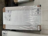 8-connections plan radiator 100x60cm t22 - afbeelding 1 van  1