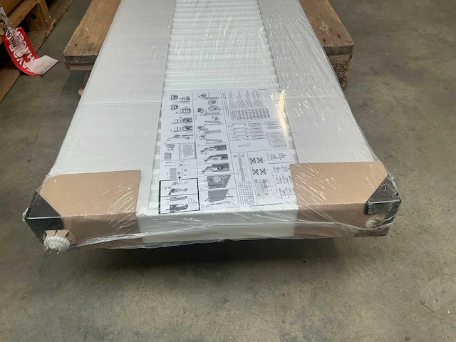 8-connections radiator 21-500x2200 - afbeelding 5 van  5