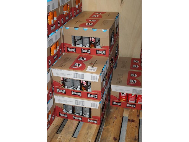 8 dozen pringles hot & spicy. 152 bussen. - afbeelding 2 van  3