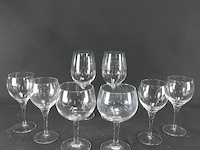 8 kristallen wijnglazen - afbeelding 1 van  5