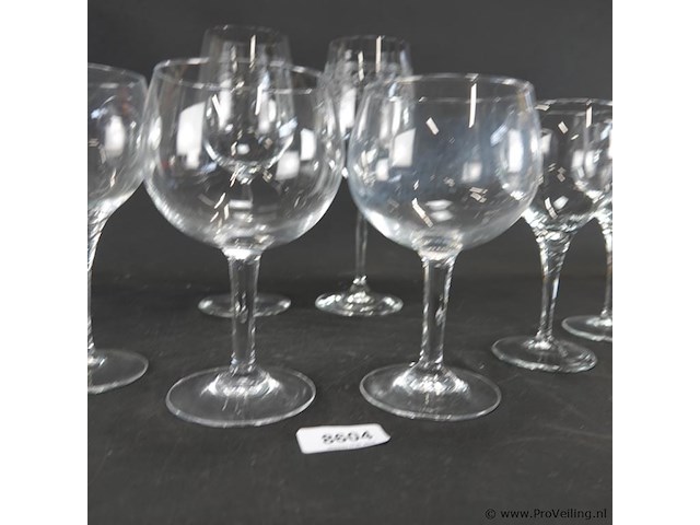 8 kristallen wijnglazen - afbeelding 3 van  5