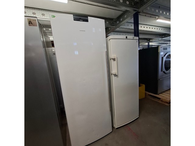8 laden vriezer no frost a+++, siemens, kggsuu40a - afbeelding 1 van  8