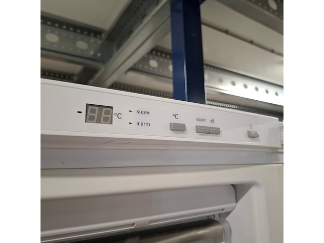 8 laden vriezer no frost a++, siemens semi professioneel, gs40na31 - afbeelding 5 van  7