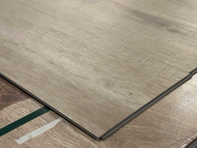 8 m2 pvc click plank - 1239 x 212 x 4 mm - afbeelding 2 van  3