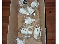 8 randaarde stekkers - afbeelding 2 van  3