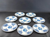 8 societé ceramique maestricht decor peacock borden