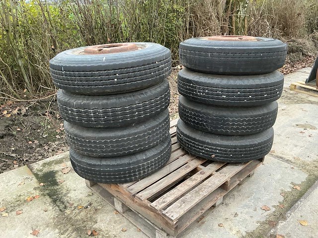 8 stuks 8.25/r15 op stalen velg - afbeelding 2 van  9