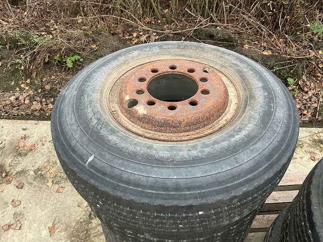 8 stuks 8.25/r15 op stalen velg - afbeelding 6 van  9