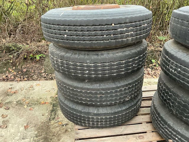 8 stuks 8.25/r15 op stalen velg - afbeelding 7 van  9