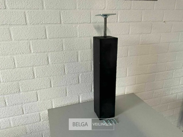 8 stuks betonpoer met montageplaat - afbeelding 2 van  4