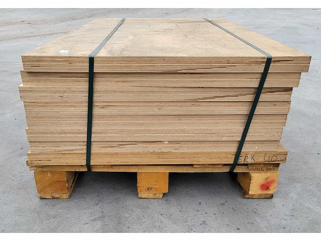 8 x berken multiplex 40mm ( 7.2 m2 ) - afbeelding 2 van  7