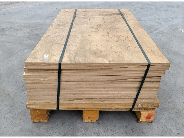 8 x berken multiplex 40mm ( 7.2 m2 ) - afbeelding 7 van  7
