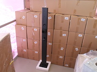 80 laadpalen met hoogte 130 cm, kabelhaak en houder voor stekker. - afbeelding 1 van  6