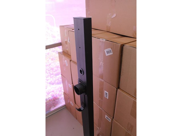 80 laadpalen met hoogte 130 cm, kabelhaak en houder voor stekker. - afbeelding 3 van  6