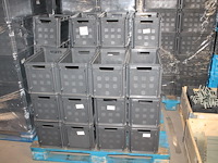 80 stuks kunststof stapelkratten sunware met afmeting 30 x 40 x 37 cm. - afbeelding 1 van  2