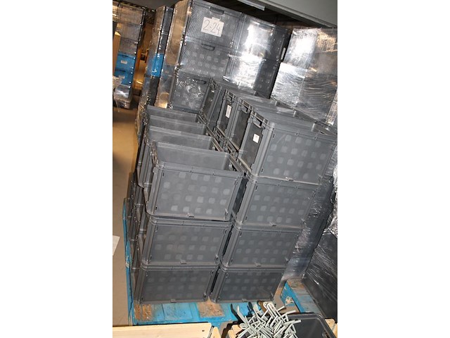 80 stuks kunststof stapelkratten sunware met afmeting 30 x 40 x 37 cm. - afbeelding 2 van  2
