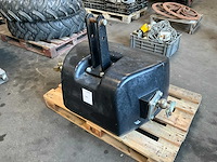 800 kg frontgewicht - afbeelding 1 van  4