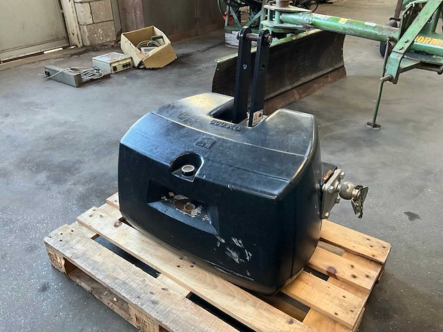 800 kg frontgewicht - afbeelding 3 van  4