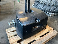 800 kg frontgewicht - afbeelding 4 van  4