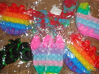 80x mix pop it's assorti geleverd - afbeelding 1 van  3