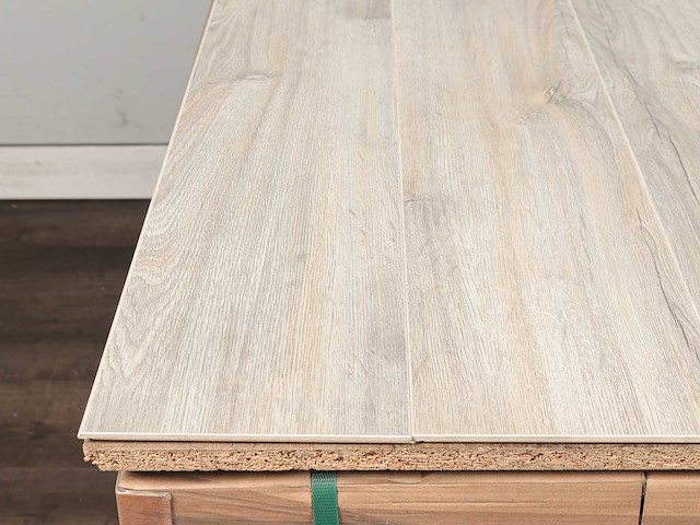 81 m2 laminaat plank - 1383 x 193 x 8 mm - afbeelding 2 van  4