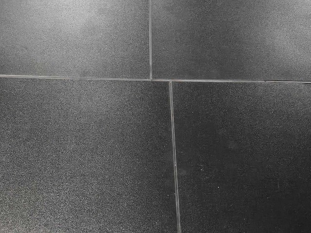 81 m2 pvc dryback tegel - 305 x 305 x 2,5 mm - afbeelding 1 van  2