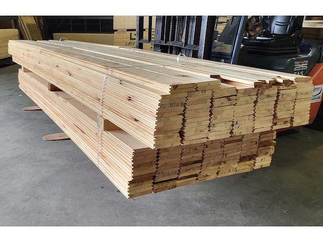 81m2 grenen vloerdelen 18 x 130 mm, lengtes 200-300-360-400cm - afbeelding 5 van  8