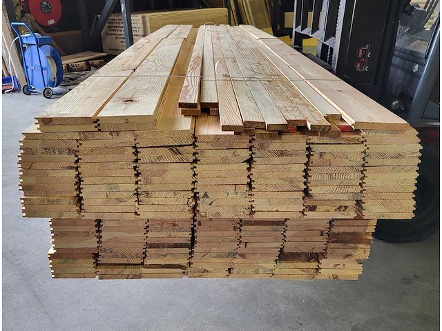 81m2 grenen vloerdelen 18 x 130 mm, lengtes 200-300-360-400cm - afbeelding 6 van  8