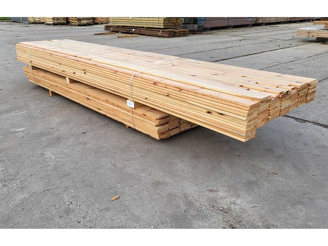 81m2 grenen vloerdelen 18 x 130 mm, lengtes 200-300-360-400cm - afbeelding 7 van  8