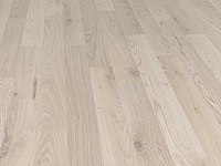 82 m2 laminaat plank - 1383 x 193 x 7 mm - afbeelding 1 van  3