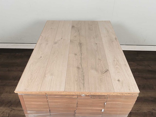 82 m2 laminaat plank watervast - 1383 x 193 x 7 mm - afbeelding 3 van  4