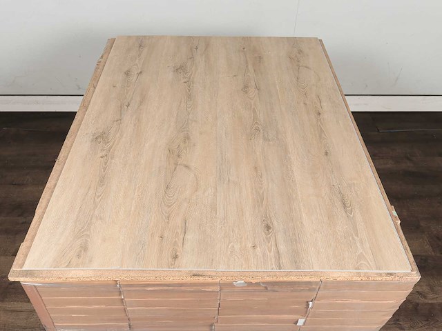 82 m2 pvc spc click vinyl plank met xps onderlaag - 1220 x 228 x 4+1 mm - afbeelding 3 van  4